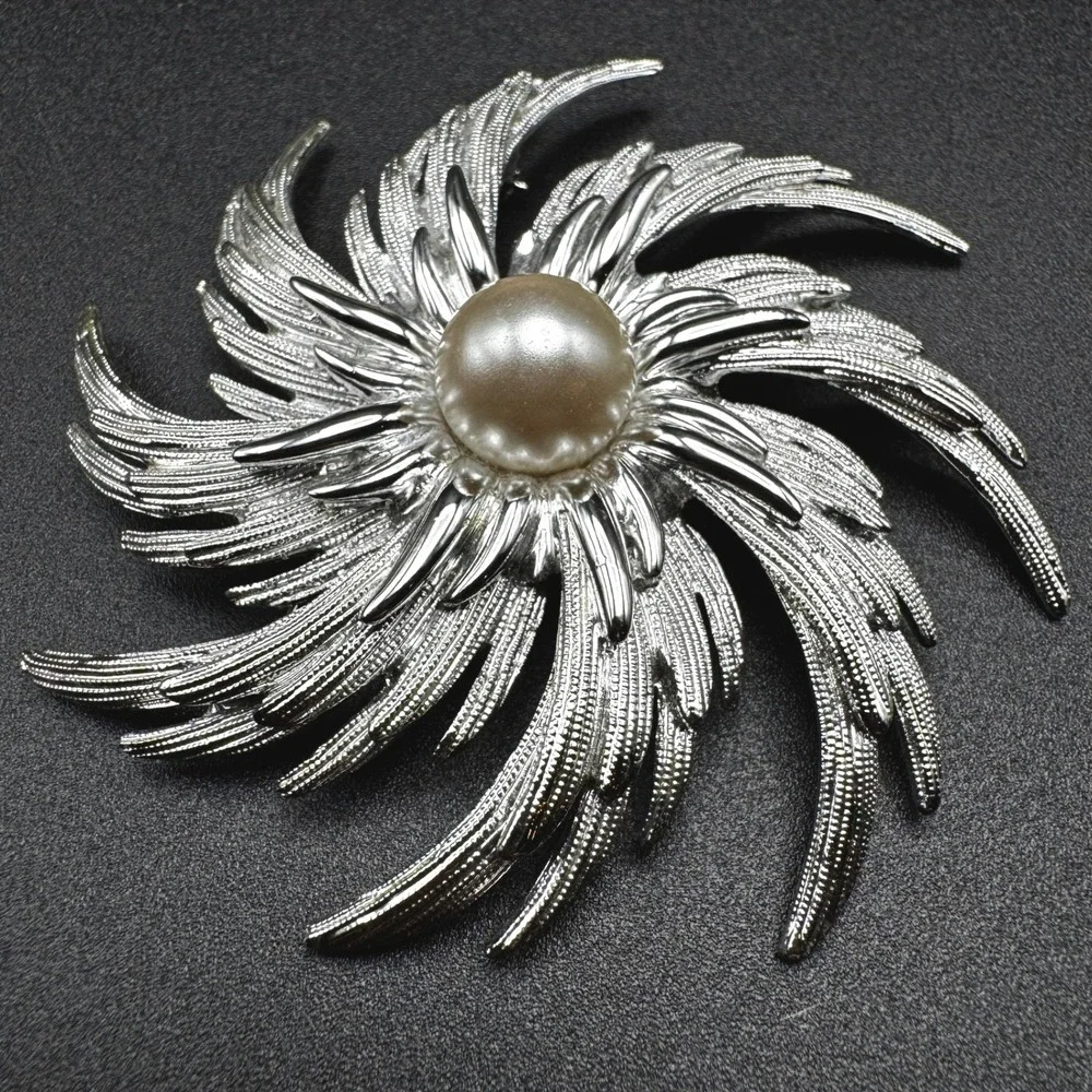 Vintage Sarah Coventry Silver Tone Swirl Sunburst Faux Pearl Brooch Signed Pin